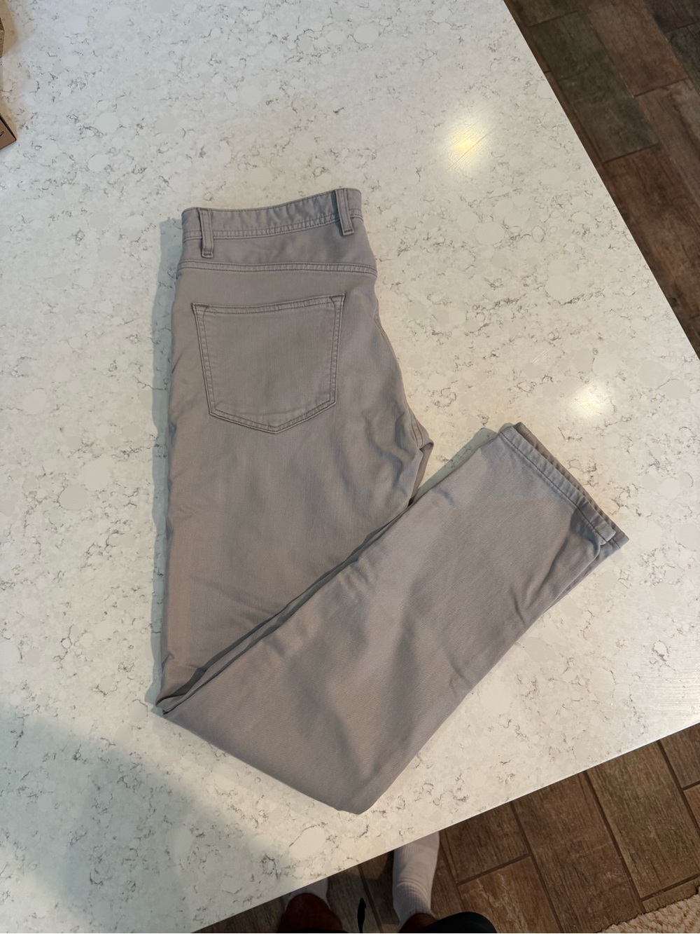 Men’s gray Johnnie-O jeans, new with tags